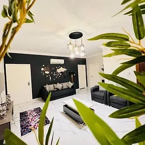 شقة Luxury 4-bedrooms, العقبة